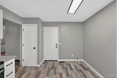 1688 Knightwood Lane, O'Fallon, MO 63366 - Photo 7