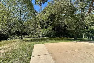 226 Barrington Dr, Saint Peters, MO 63376 - Photo 5
