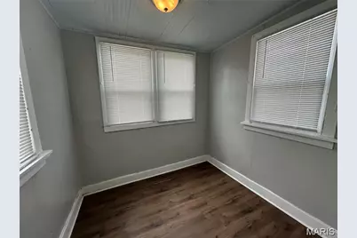4950 Lindenwood Avenue #1st Floor, Saint Louis, MO 63109 - Photo 11