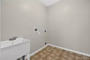 931 Lindmark Dr, Wentzville, MO 63385 - Photo 25