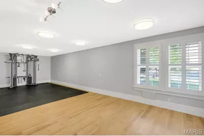 7279 Forsyth Boulevard, University City, MO 63105 - Photo 25