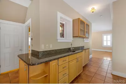 7279 Forsyth Boulevard, University City, MO 63105 - Photo 11