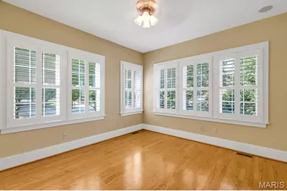 7279 Forsyth Boulevard, University City, MO 63105 - Photo 15