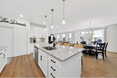 226 Marais Temps Clair Way, Saint Charles, MO 63301 - Photo 15