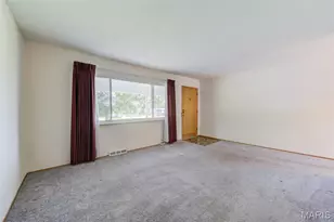 1420 Bobolink Dr, Florissant, MO 63031 - Photo 9