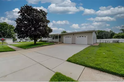 1420 Bobolink Drive, Florissant, MO 63031 - Photo 3