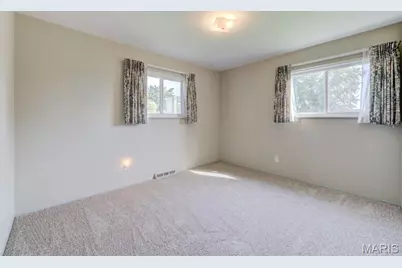 1420 Bobolink Drive, Florissant, MO 63031 - Photo 15