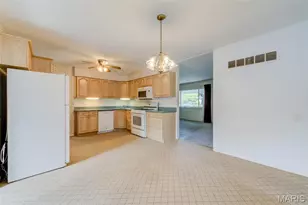 1420 Bobolink Dr, Florissant, MO 63031 - Photo 21