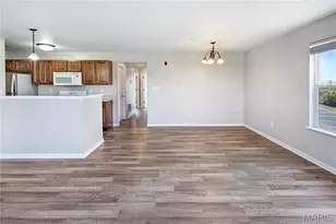327 Stonewall Creek Dr, Dardenne Prairie, MO 63368 - Photo 3