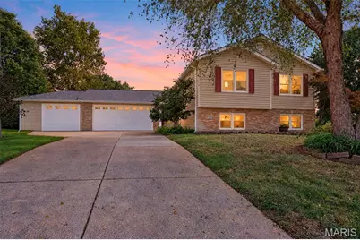910 Summer Leaf Drive, Saint Peters, MO 63376 - Photo 1