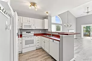 306 Tyndale Dr, O'Fallon, MO 63366 - Photo 7