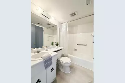 7422 Gravois Avenue #1C, Saint Louis, MO 63123 - Photo 9