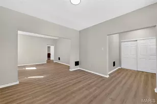 4026 Humphrey St, Saint Louis, MO 63116 - Photo 7