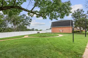 1716 Mayenne Ct, Saint Louis, MO 63125 - Photo 25