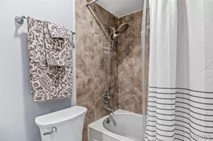1716 Mayenne Ct, Saint Louis, MO 63125 - Photo 21