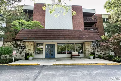 590 Sarah Lane #406, Saint Louis, MO 63141 - Photo 1