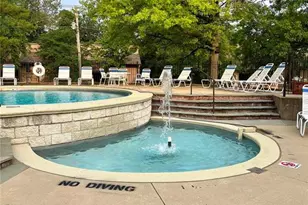 590 Sarah Ln, Saint Louis, MO 63141 - Photo 3