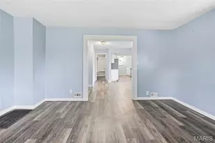 8283 Frost Ave, Saint Louis, MO 63134 - Photo 9