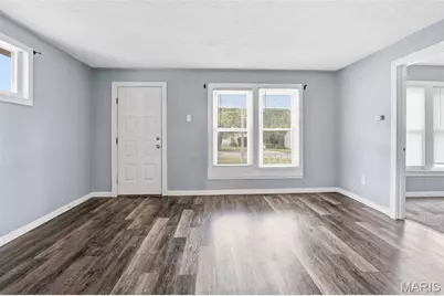 8283 Frost Avenue, Saint Louis, MO 63134 - Photo 7