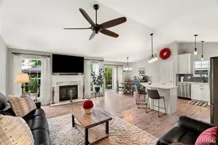 529 Winding Bluffs Dr, Fenton, MO 63026 - Photo 5