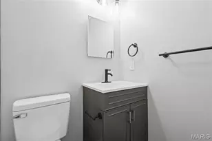 404 Spring Meadows Dr, Manchester, MO 63011 - Photo 21