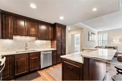1151 Mill Crossing Drive #202, Creve Coeur, MO 63141 - Photo 5