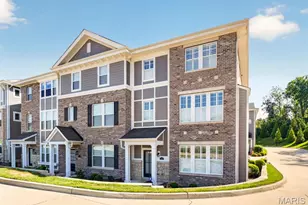 11201 Talamore Cir, Frontenac, MO 63131 - Photo 1