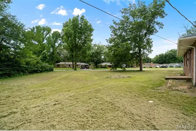 8142 January Avenue, Berkeley, MO 63134 - Photo 31