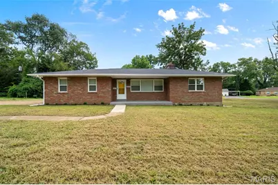 8142 January Avenue, Berkeley, MO 63134 - Photo 1