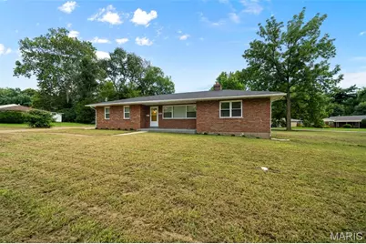 8142 January Avenue, Berkeley, MO 63134 - Photo 3
