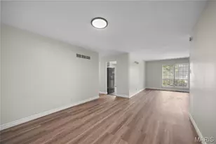 10388 Forest Brook Ln, Saint Louis, MO 63146 - Photo 9