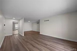 10388 Forest Brook Ln, Saint Louis, MO 63146 - Photo 7