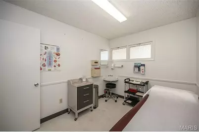 319 N 1st Street, Pacific, MO 63069 - Photo 27