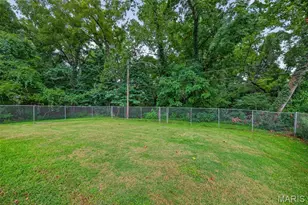 1563 Ville Rosa Ln, Hazelwood, MO 63042 - Photo 27