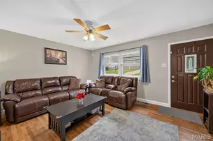 1563 Ville Rosa Ln, Hazelwood, MO 63042 - Photo 7