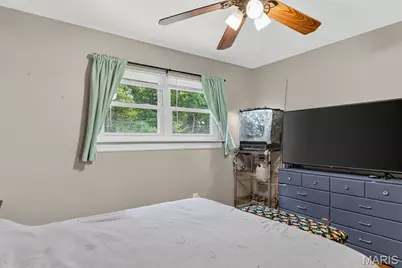 1563 Ville Rosa Lane, Hazelwood, MO 63042 - Photo 19