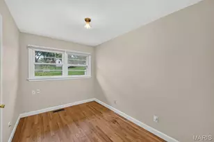45 Barton Pl, Saint Charles, MO 63301 - Photo 5