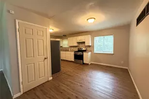 10414 Royal Dr, Saint Louis, MO 63136 - Photo 5