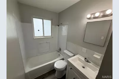 10414 Royal Drive, Saint Louis, MO 63136 - Photo 13