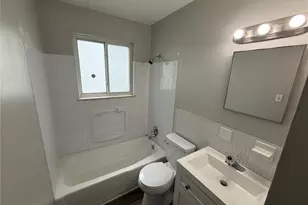10414 Royal Dr, Saint Louis, MO 63136 - Photo 13
