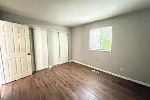 10414 Royal Dr, Saint Louis, MO 63136 - Photo 15