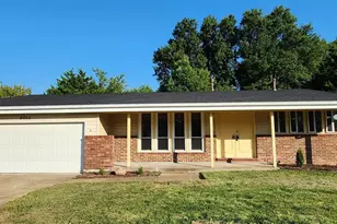 2012 Ottkamp Dr, Saint Louis, MO 63136 - Photo 1