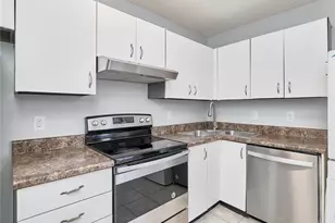1501 High School Dr, Saint Louis, MO 63144 - Photo 9