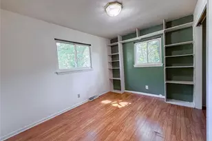 450 Hillcrest Dr, Bourbon, MO 65441 - Photo 9