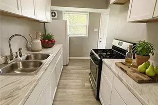 323 Shepley Dr, Glasgow Village, MO 63137 - Photo 9
