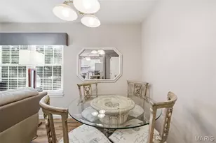 9417 Green Park Gardens Dr, Saint Louis, MO 63123 - Photo 7