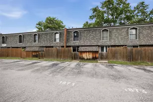 1871 Mansard Dr, Saint Louis, MO 63125 - Photo 17