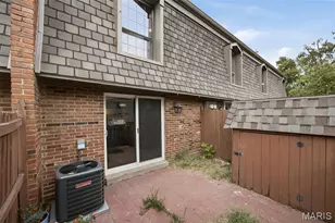 1871 Mansard Dr, Saint Louis, MO 63125 - Photo 15