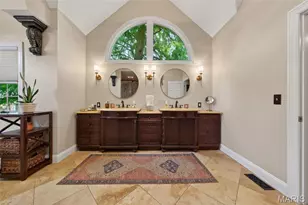 740 The Hamptons Ln, Town and Country, MO 63017 - Photo 19