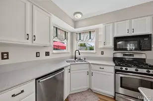 10 Doc's Ct, Saint Charles, MO 63303 - Photo 17